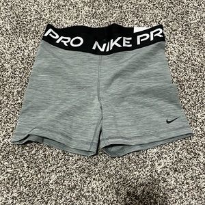 Nike Pro 5” – Medium